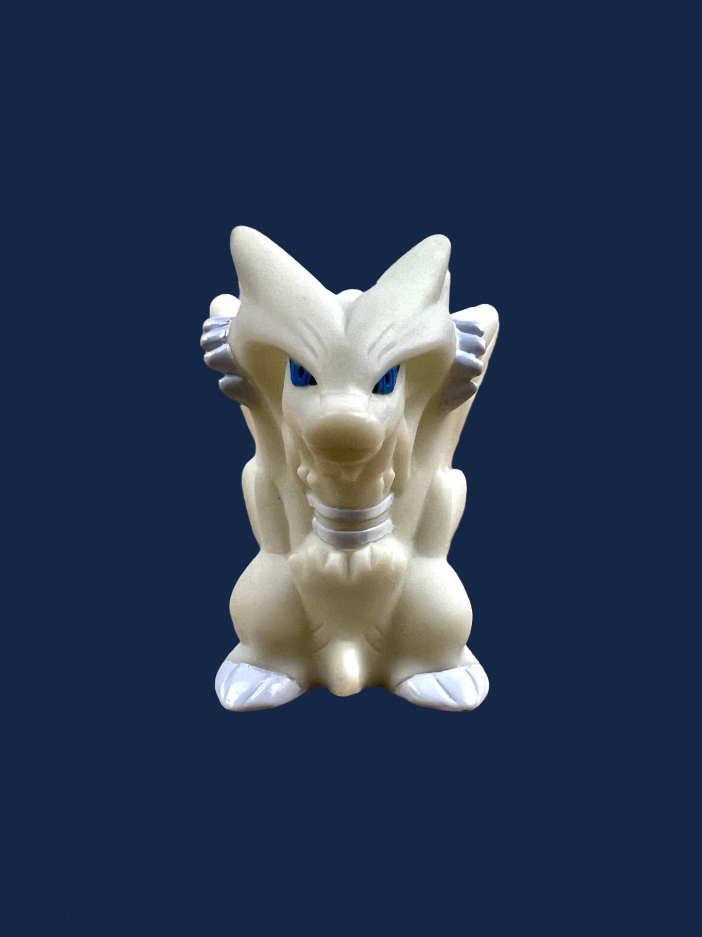 FIGURINE POKÉMON DOIGT RESHIRAM - Lerepaireducollectionneur - Figurine