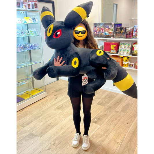 pokémon - Peluche Noctali Life Size Pokémon Center 2025 - Peluche acheter des produits pokémon chez le repaire du collectionneur